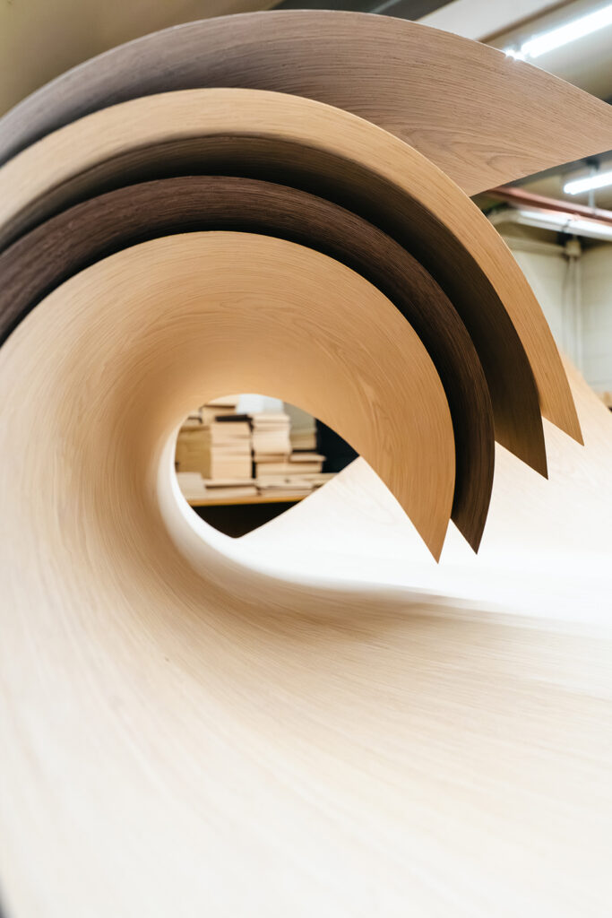 curled veneers vertical